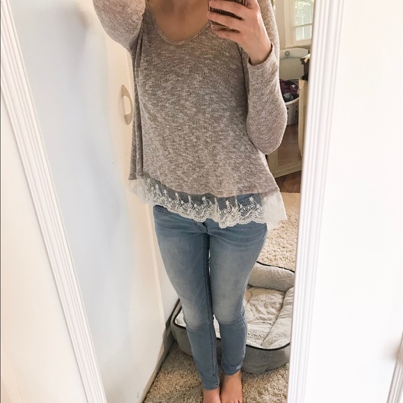 Blu Planet Tops - Soft & Pretty Heathered Beige Top with Lace detail